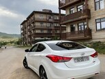 Hyundai Elantra-7