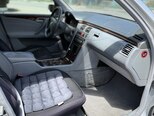 Mercedes E 240-11