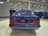 Mercedes E 270-6