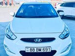 Hyundai Accent-1
