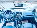Hyundai Accent-12