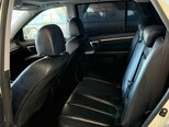 Hyundai Santa Fe-12