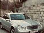 Mercedes E 220-1
