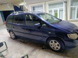 Opel Zafira-13