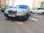 Mercedes E 200-1