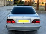 Mercedes E 270-12