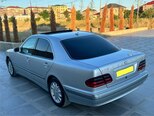 Mercedes E 270-7