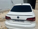 Volkswagen Jetta-12