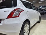 Suzuki Swift-8
