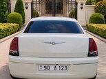 Chrysler 300C-2