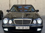 Mercedes E 240-1