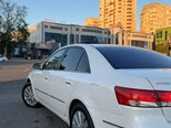 Hyundai Sonata-8