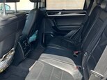 Volkswagen Touareg-5