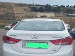 Hyundai Elantra-13