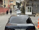 Mercedes E 270-5