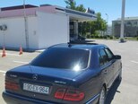 Mercedes E 240-6
