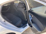 Hyundai Elantra-15