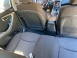 Hyundai Elantra-14