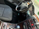 Mercedes E 270-10