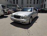 Mercedes E 270-3