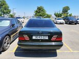 Mercedes E 240-15