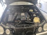 Mercedes E 240-11