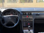 Mercedes E 240-10
