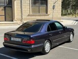Mercedes E 240-6