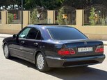 Mercedes E 240-7