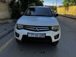 Mitsubishi L200-1