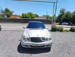 Mercedes E 270-11