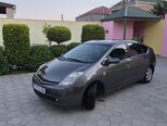 Toyota Prius-5