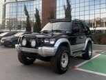 Mitsubishi Pajero-5
