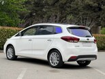 Kia Carens-5