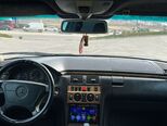Mercedes E 280-9