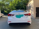 Hyundai Elantra-2