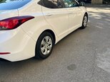 Hyundai Elantra-17