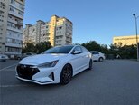 Hyundai Elantra-4