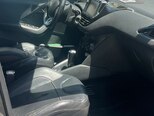 Peugeot 208-13
