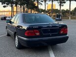 Mercedes E 240-4