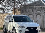 Mitsubishi Outlander-18