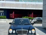Mercedes E 220-1