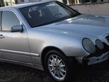 Mercedes E 220-1
