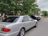 Mercedes E 230-5