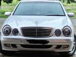Mercedes E 240-1