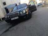 Mercedes E 280-1