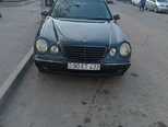 Mercedes E 280-1
