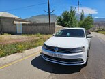 Volkswagen Jetta-1