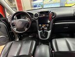 Kia Carens-21