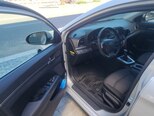 Hyundai Elantra-8